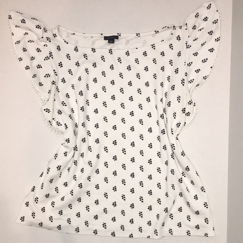 Ann Taylor White Black Floral Print Flutter Sleeve Top - Size M